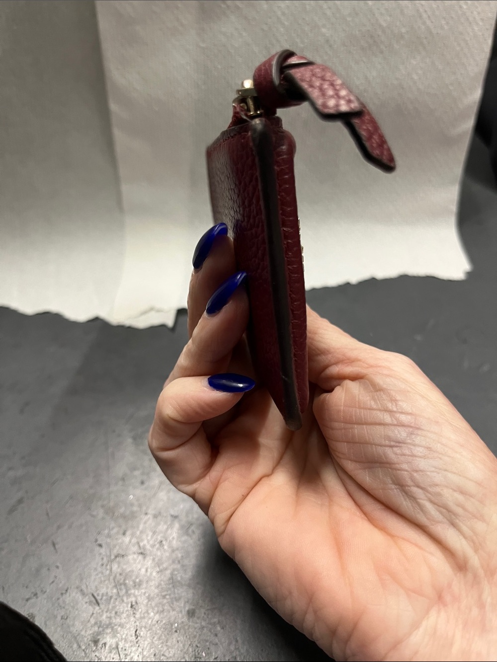EUC kate spade Deep Burgundy Knot  Leather Card Case with Keyring - Picture 9 of 10